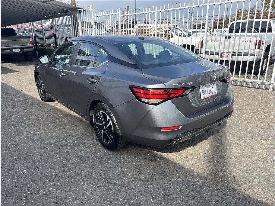 Used 2025 Nissan Sentra SV image 5