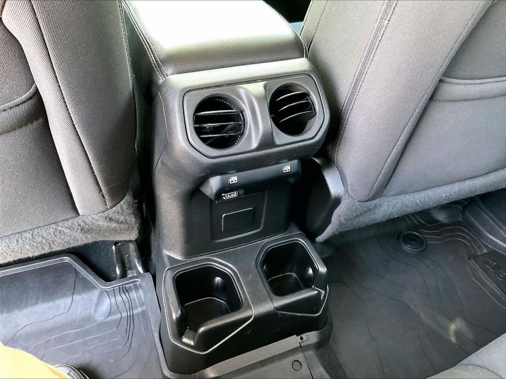 Used 2022 Jeep Gladiator Overland AWD/4WD image 27