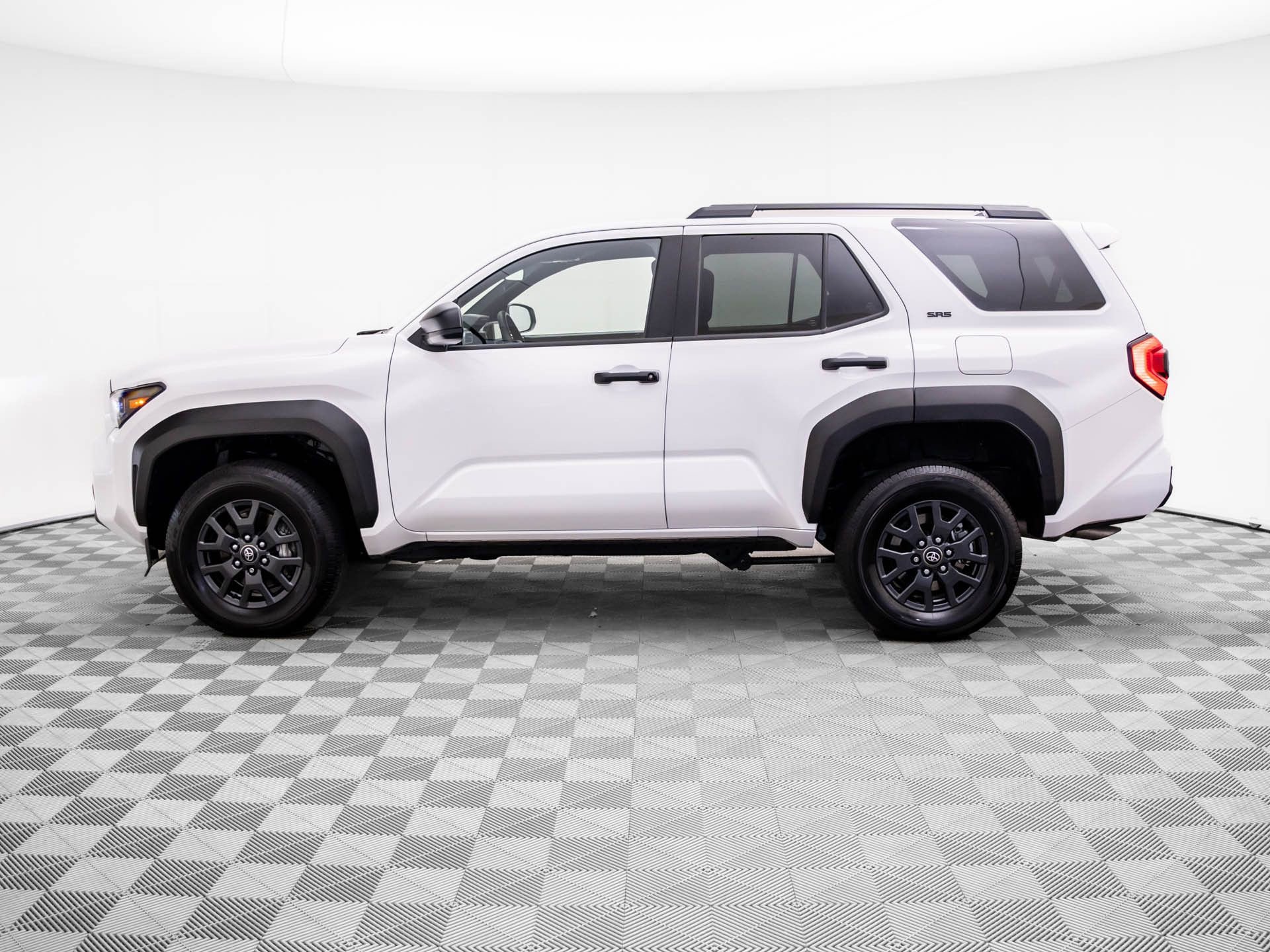 Used 2025 Toyota 4Runner SR5 image 2