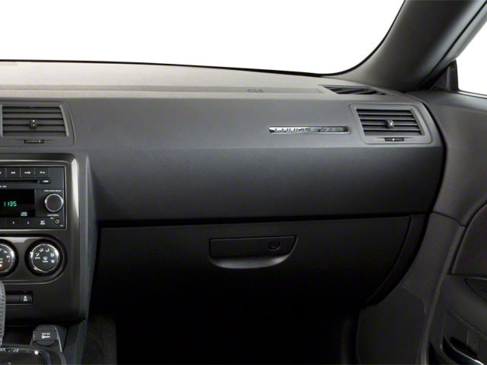 Used 2013 Dodge Challenger SXT RWD image 15