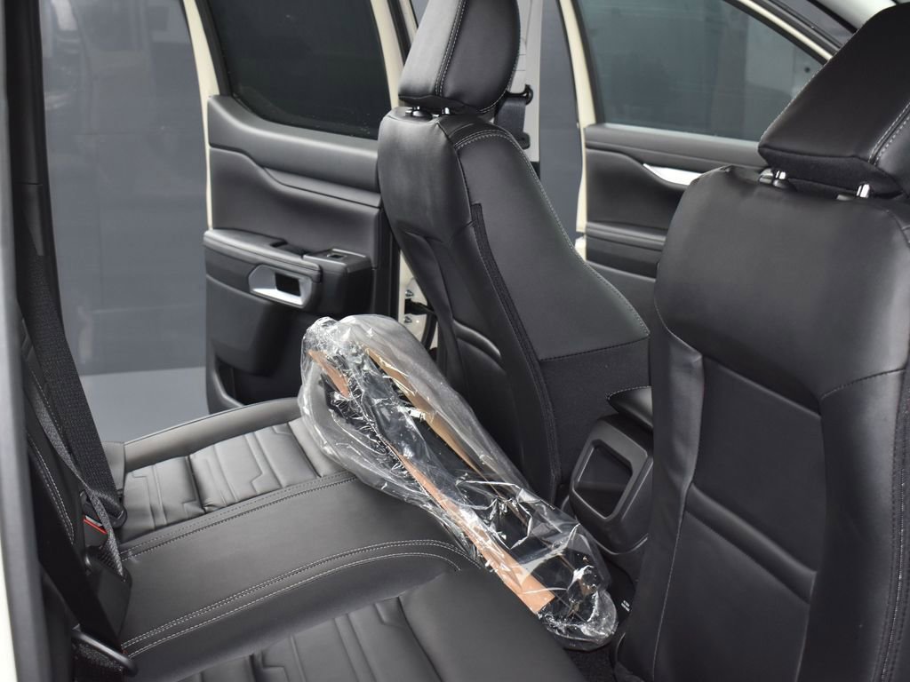 New 2025 Ford Ranger Lariat w/ FX4 Off-Road Package image 14