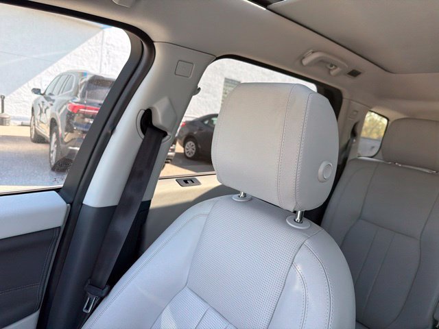 Used 2019 Land Rover Discovery Sport HSE AWD/4WD image 65