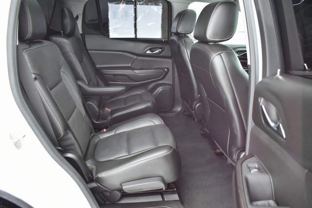 Used 2018 GMC Acadia SLT w/ LPO, Black Accent Package image 42