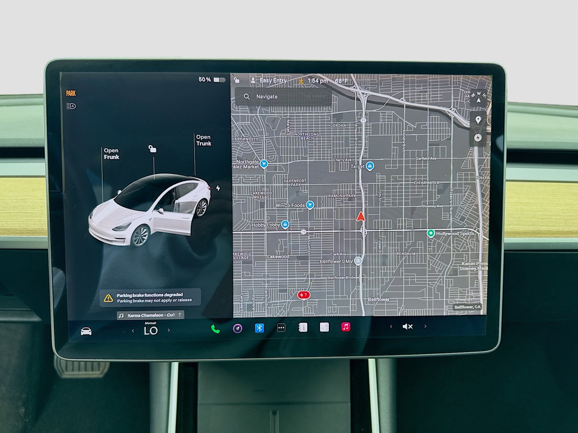 Used 2020 Tesla Model 3 Standard Range Plus image 9