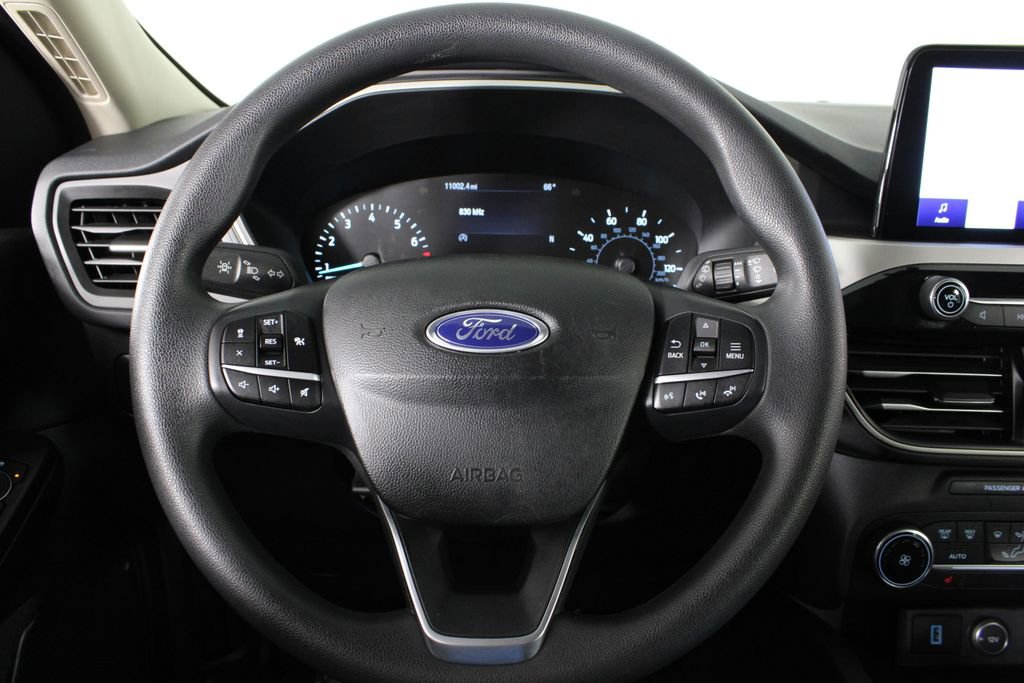 Used 2020 Ford Escape SE image 9