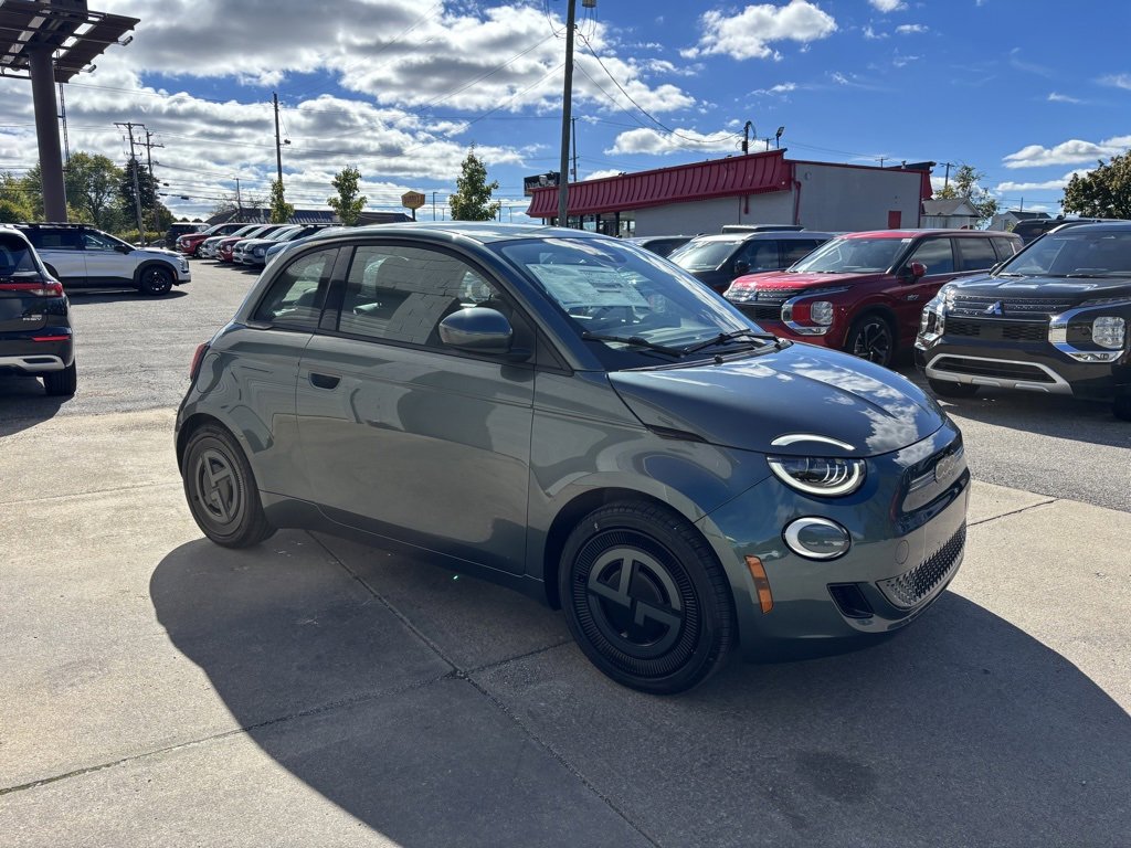 New 2025 FIAT 500 e image 3