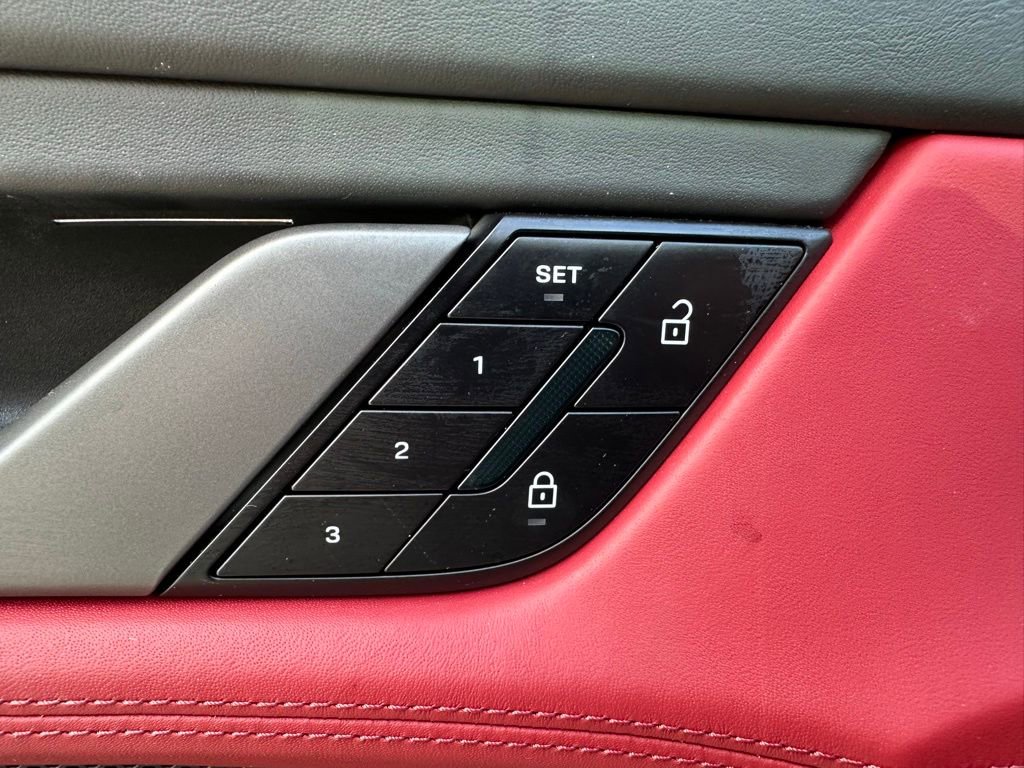 Used 2025 Porsche Taycan 4S image 19