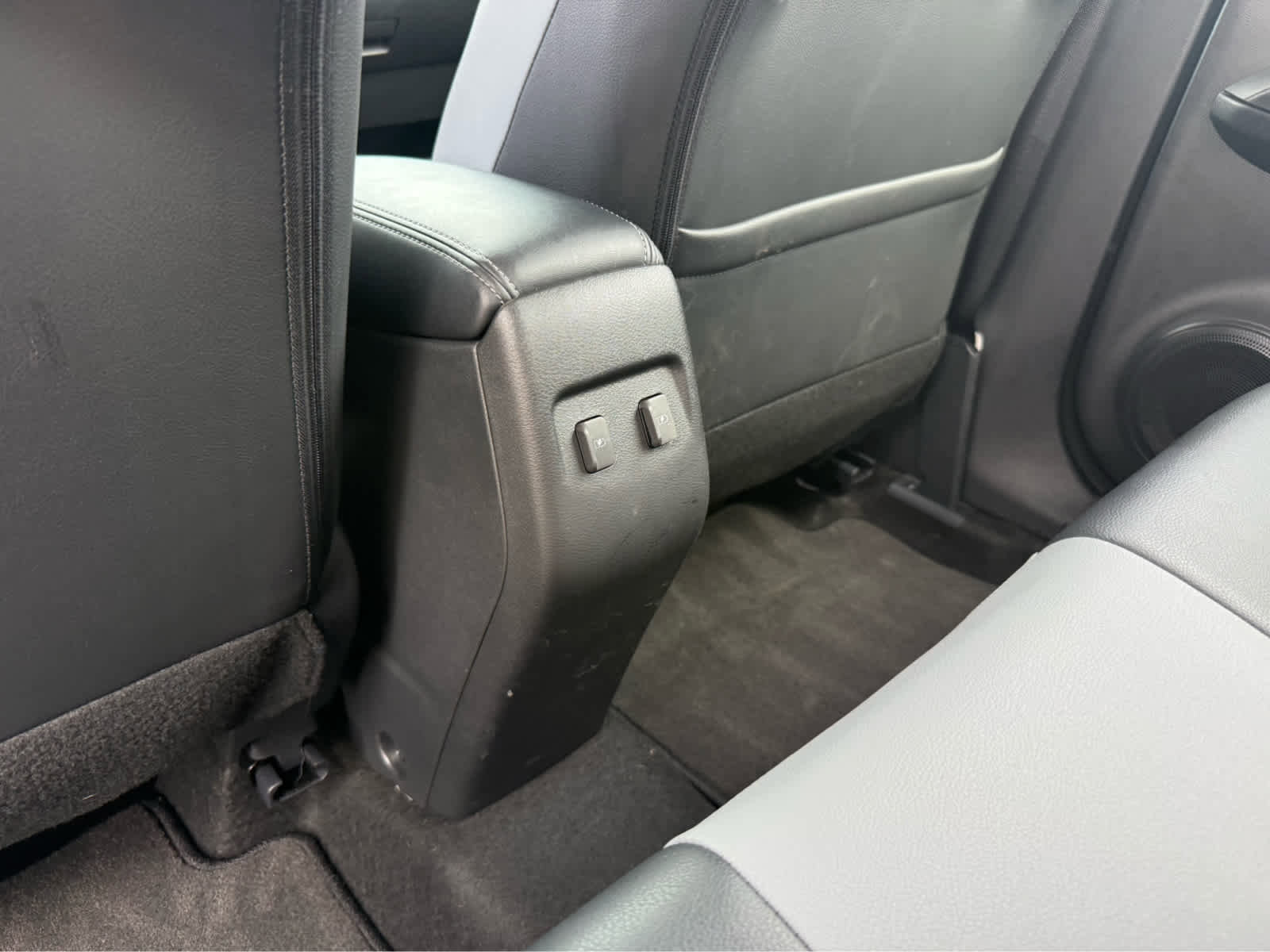 Used 2024 Nissan Kicks SR w/ SR Premium Package image 16