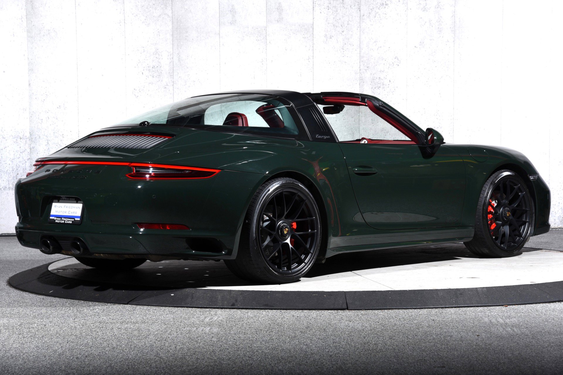 Used 2019 Porsche 911 Targa 4 GTS image 3