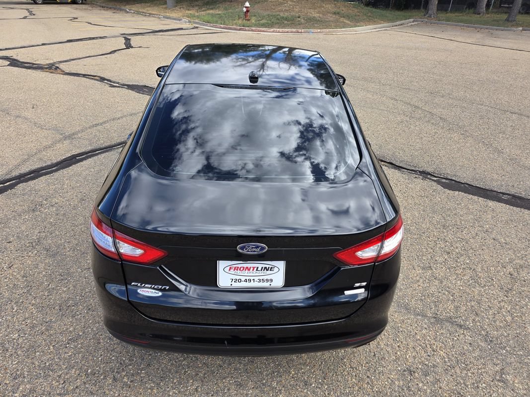Used 2016 Ford Fusion SE FWD image 6