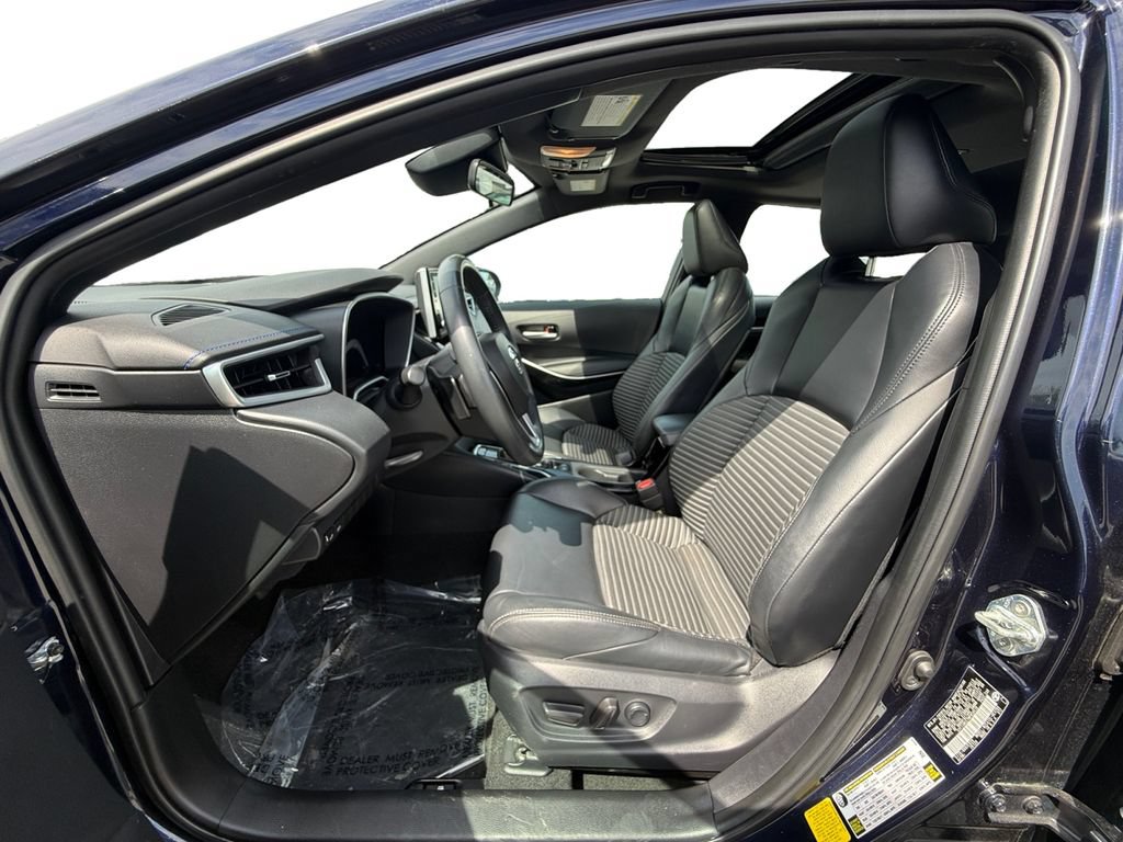 Used 2021 Toyota Corolla XSE FWD image 9
