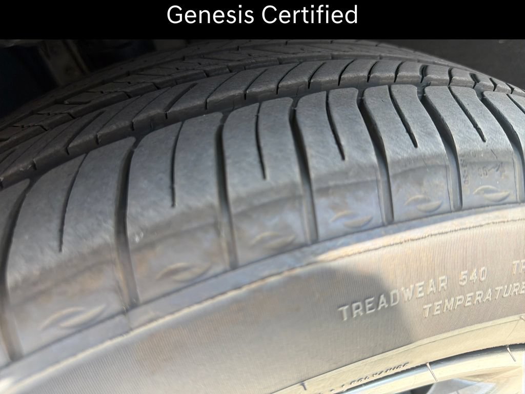 Certified 2026 Genesis GV70 2.5T Advanced AWD/4WD image 18