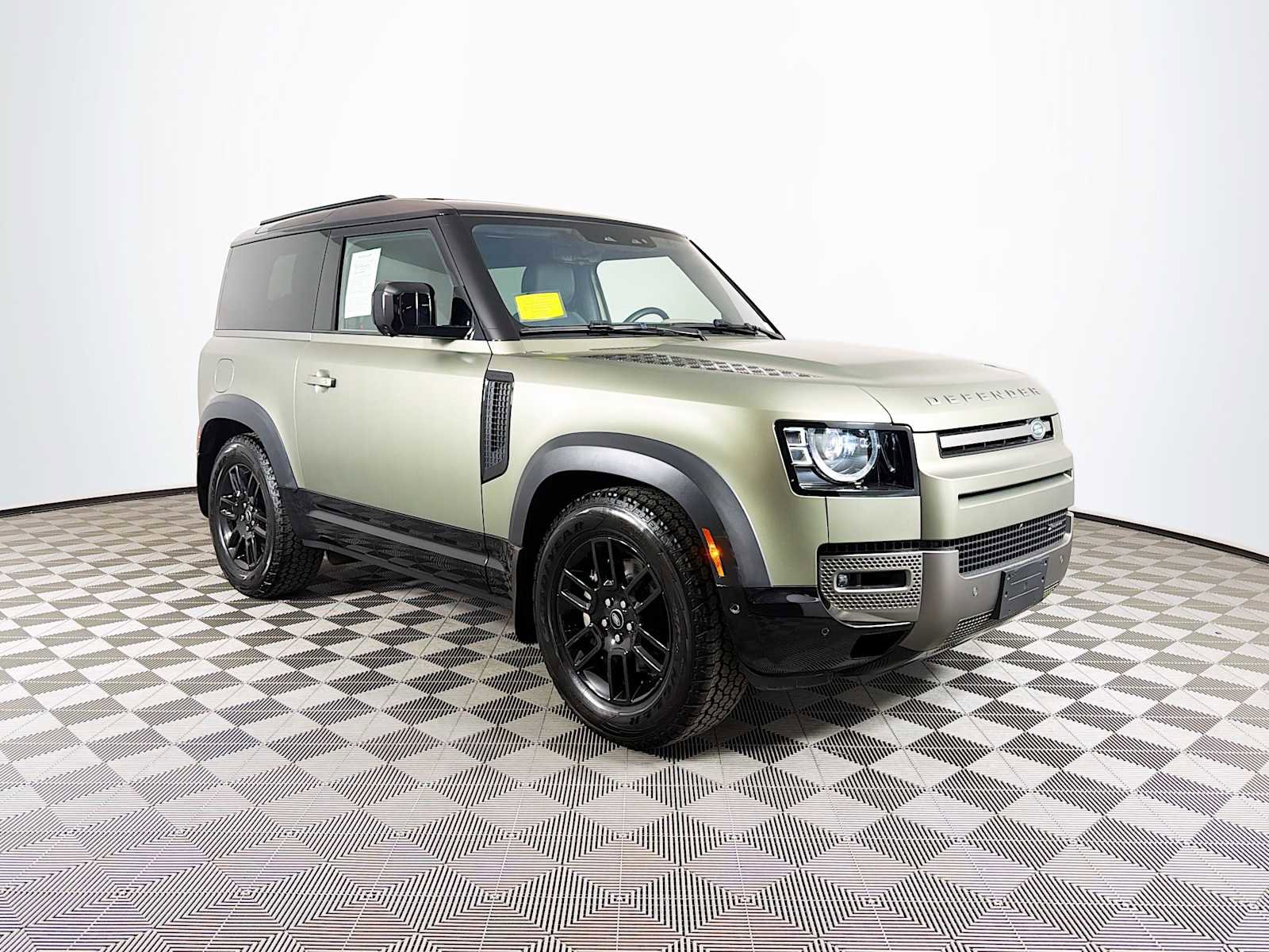 Used 2022 Land Rover Defender 90 X-Dynamic S AWD/4WD image 3