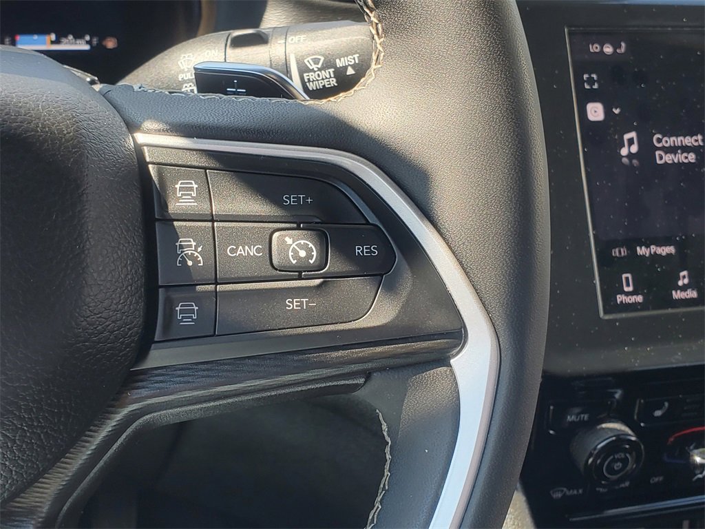 Used 2024 Jeep Grand Cherokee L Laredo image 19