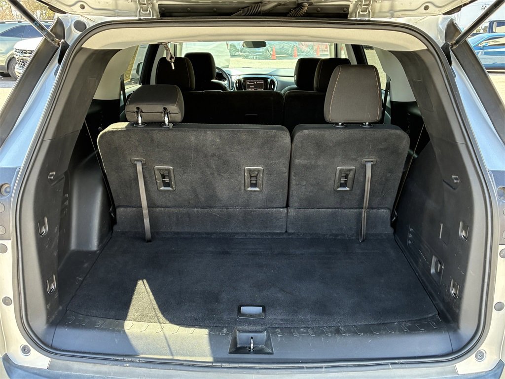 Used 2021 Chevrolet Traverse LS image 30