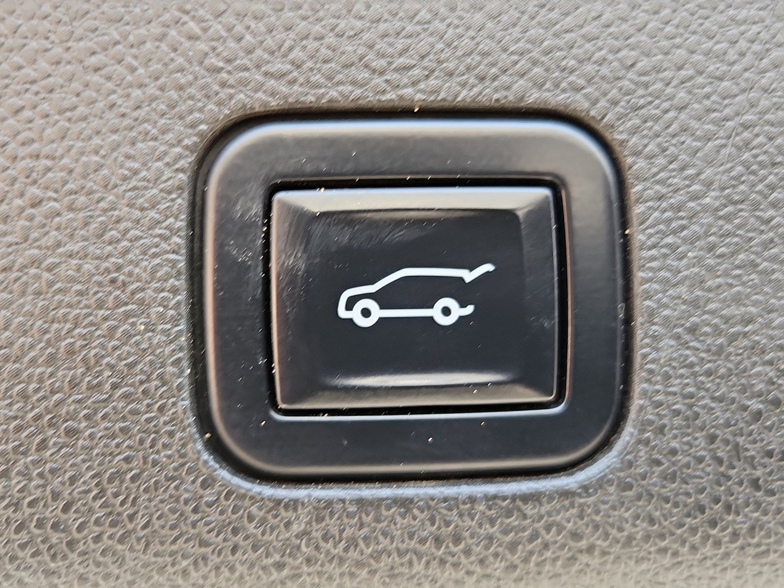 Used 2022 Chevrolet Suburban High Country image 8