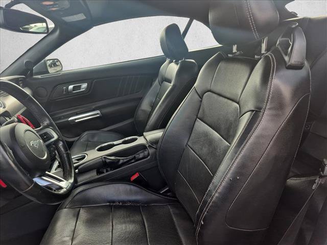 Used 2020 Ford Mustang Premium RWD image 15
