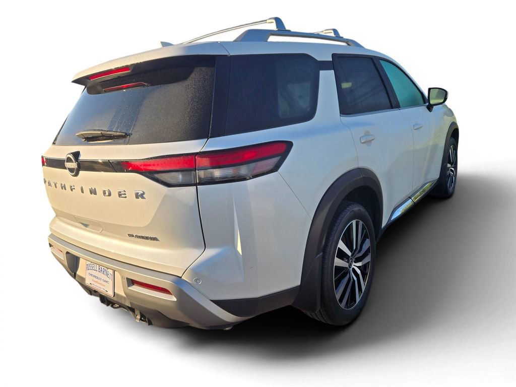 Used 2024 Nissan Pathfinder Platinum w/ Cargo Package FWD image 4