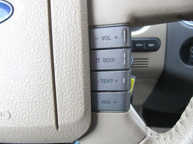 Used 2006 Ford F150 Lariat image 13