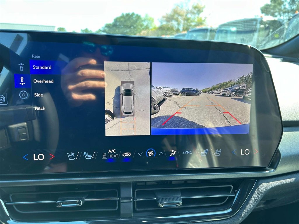 New 2025 Chevrolet Equinox EV RS image 11