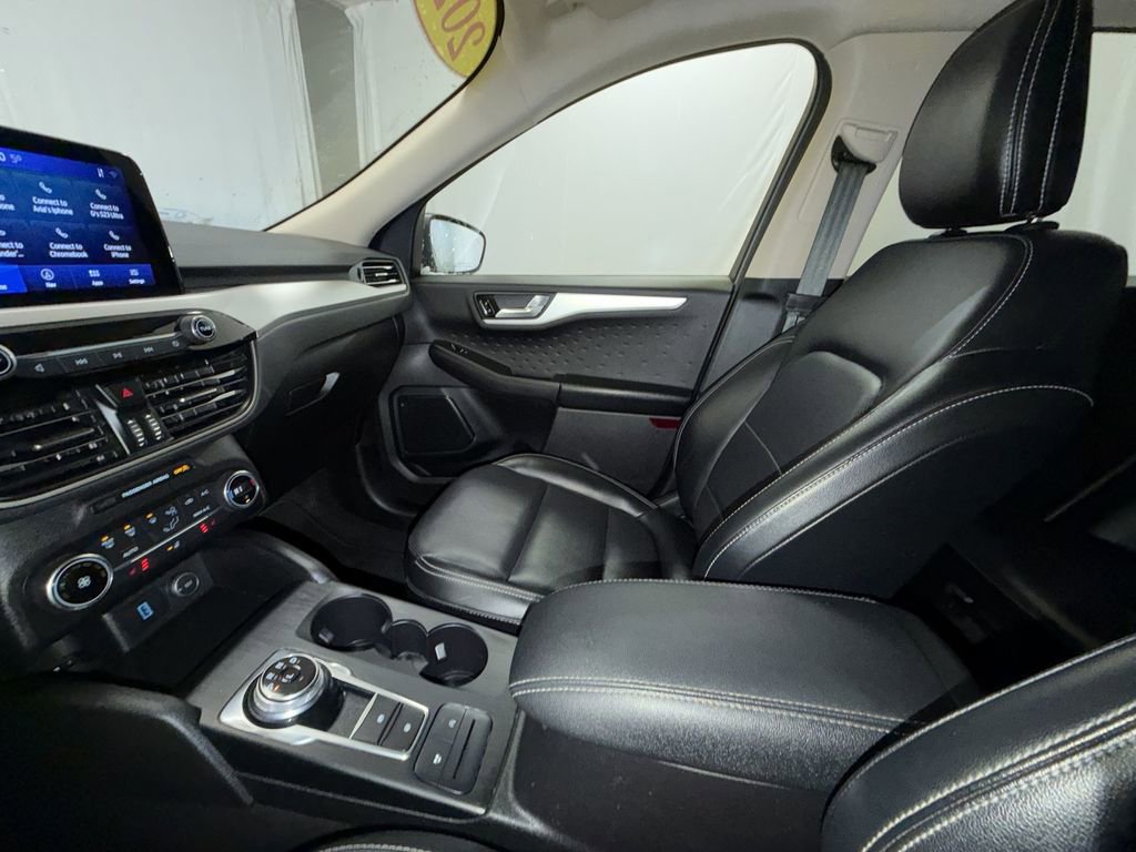 Used 2020 Ford Escape SEL image 21