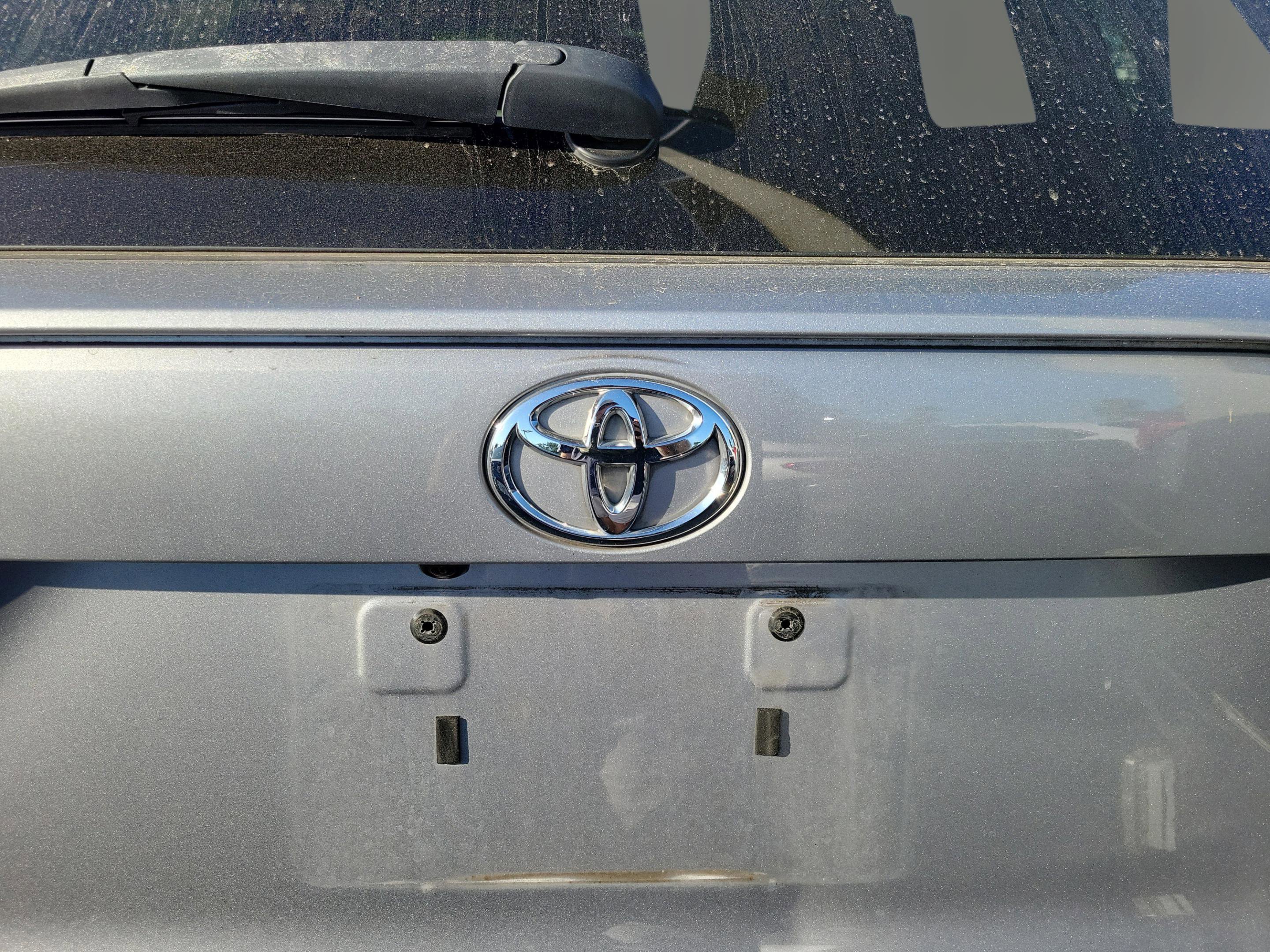 Used 2020 Toyota RAV4 XLE FWD image 21