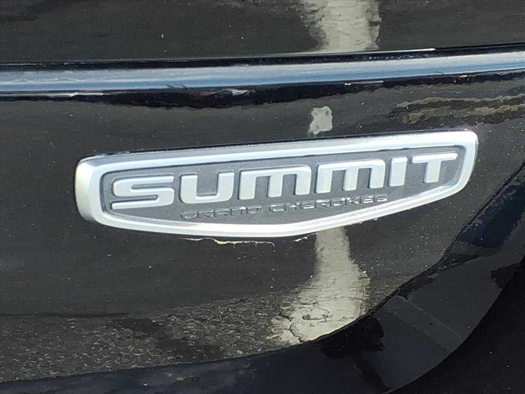 Used 2023 Jeep Grand Cherokee Summit w/ Advanced Protech Group IV image 12