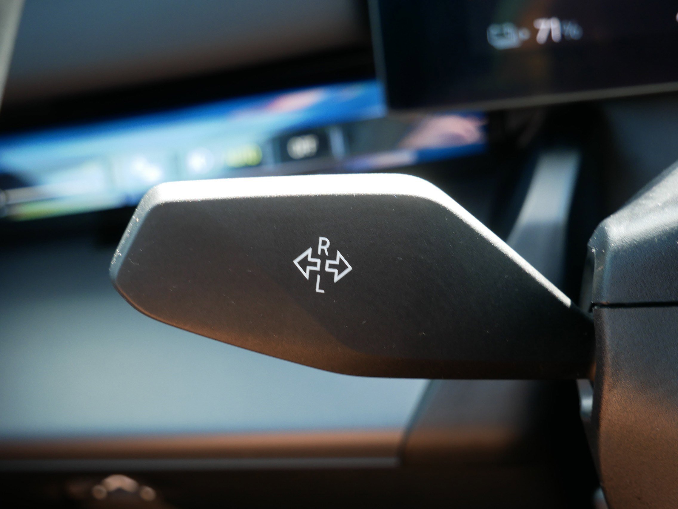 Used 2024 BMW i5 eDrive40i w/ Premium Package image 21