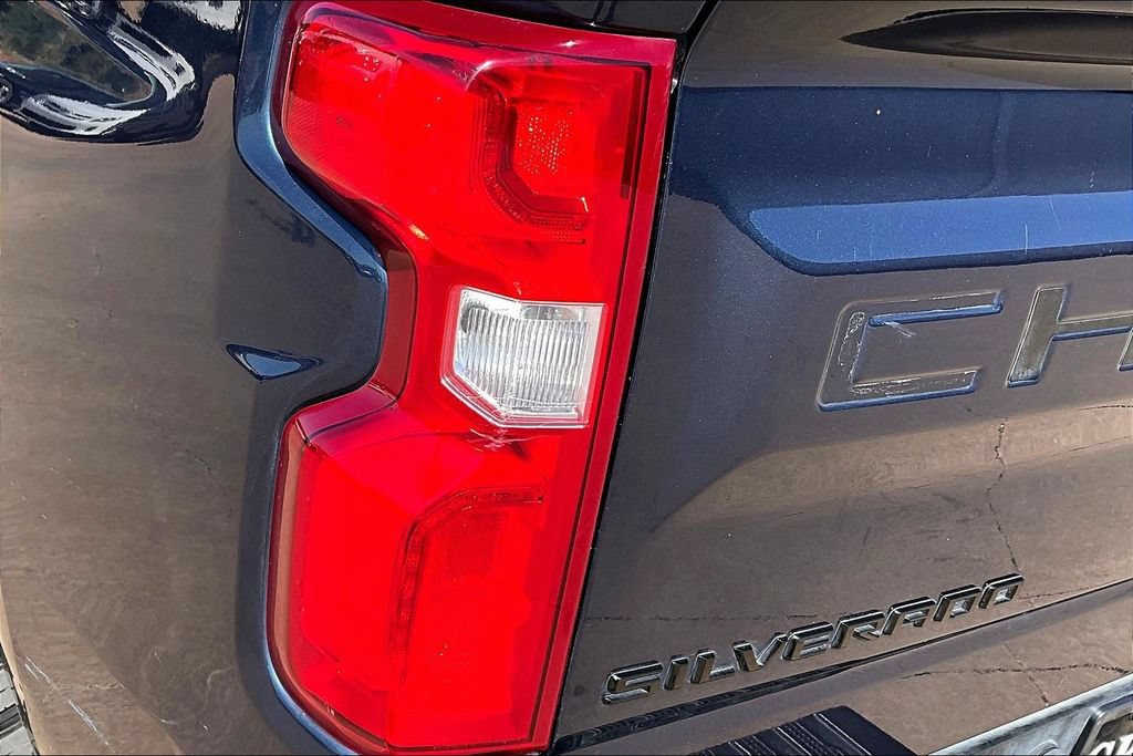 Used 2022 Chevrolet Silverado 1500 RST AWD/4WD image 37