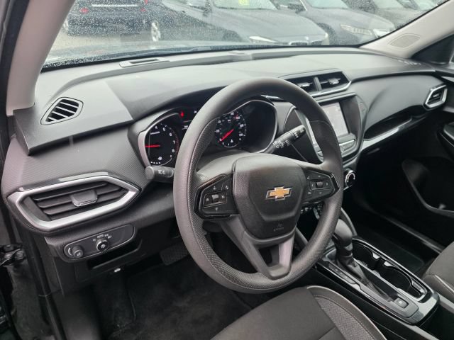 Used 2021 Chevrolet TrailBlazer LS FWD image 13