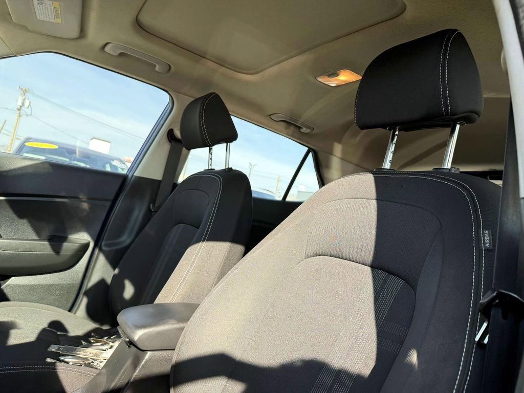 Certified 2023 Hyundai Venue SEL w/ Cargo Package image 9