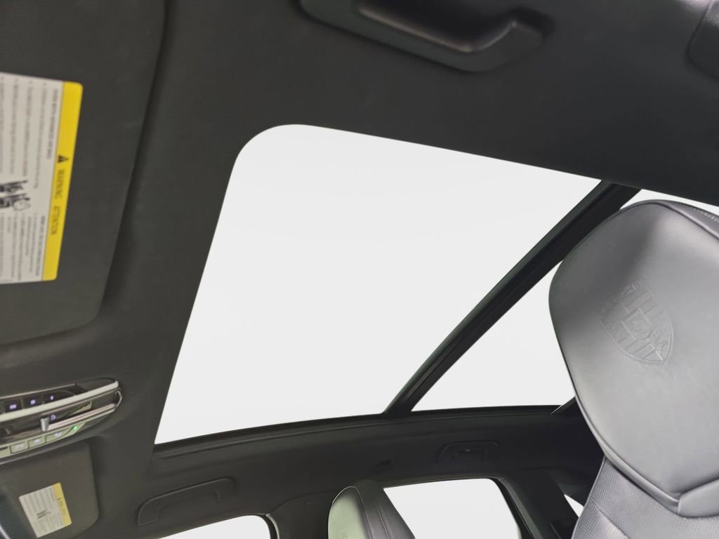 Used 2019 Porsche Cayenne image 33