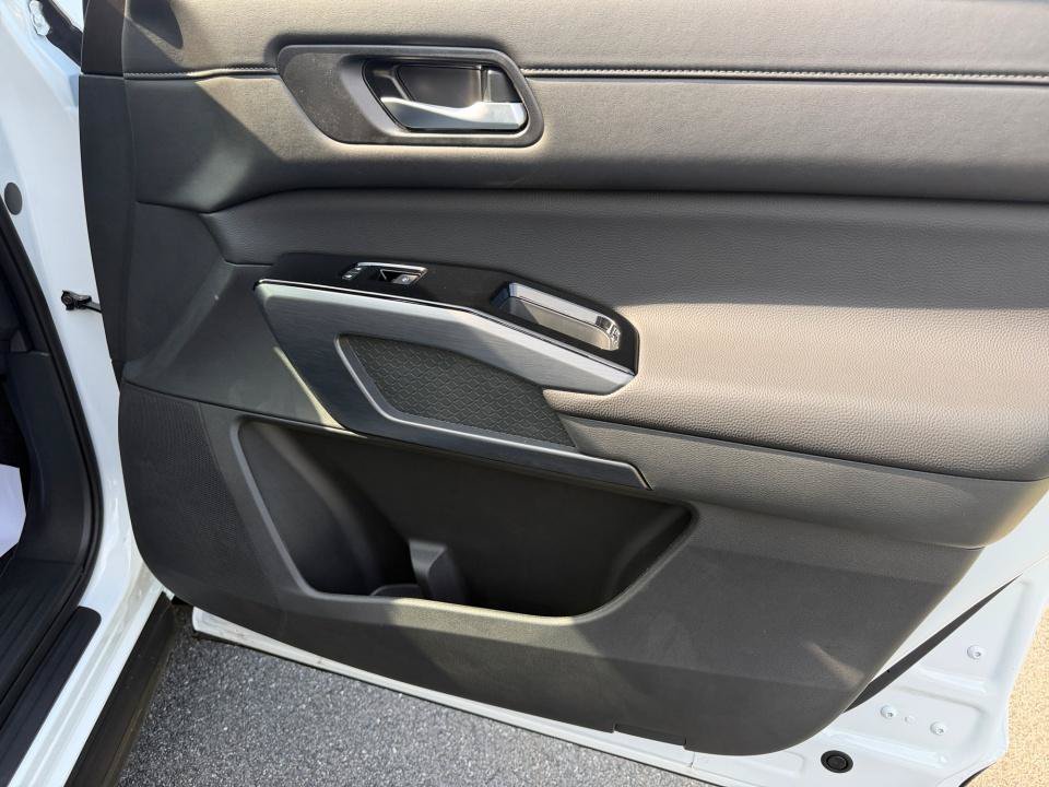 New 2026 Nissan Pathfinder SL FWD image 31