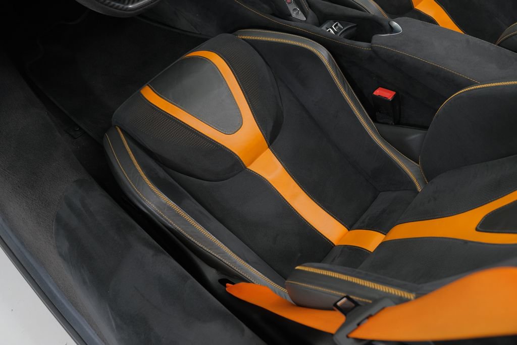 Used 2020 McLaren 720S Spider RWD image 16