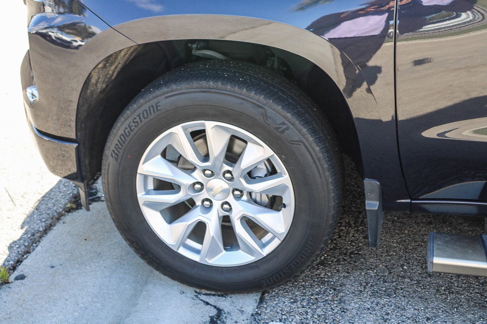 Used 2023 Chevrolet Silverado 1500 Custom image 6