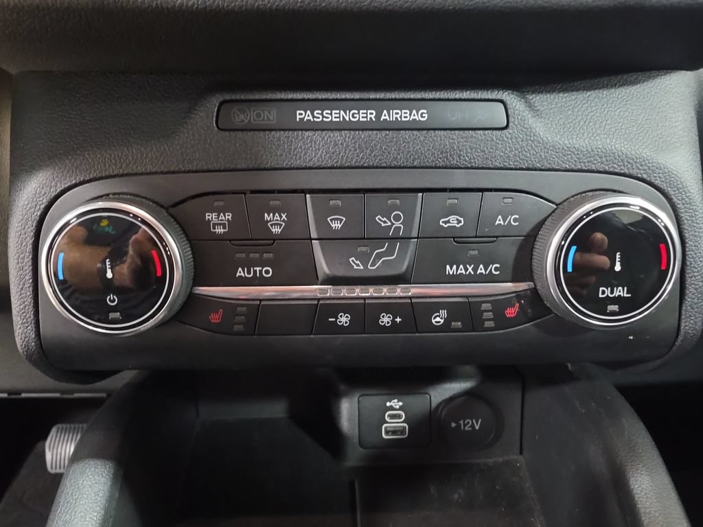 Used 2025 Ford Escape ST-Line Select AWD/4WD image 24