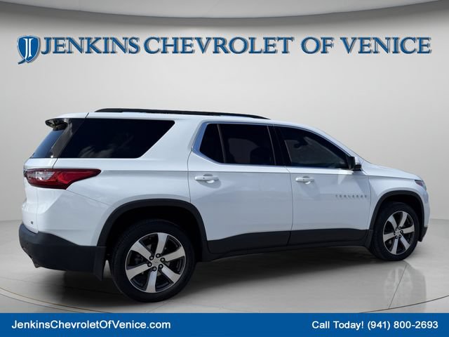 Used 2021 Chevrolet Traverse LT w/ LT Premium Package FWD image 4