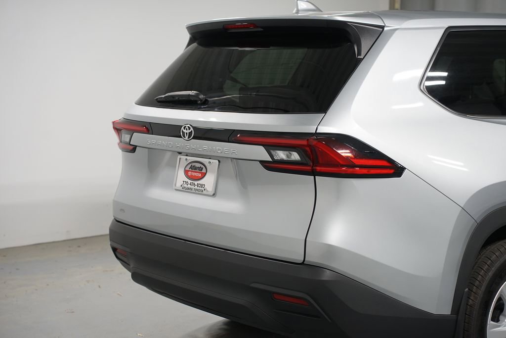Certified 2025 Toyota Grand Highlander FWD image 9