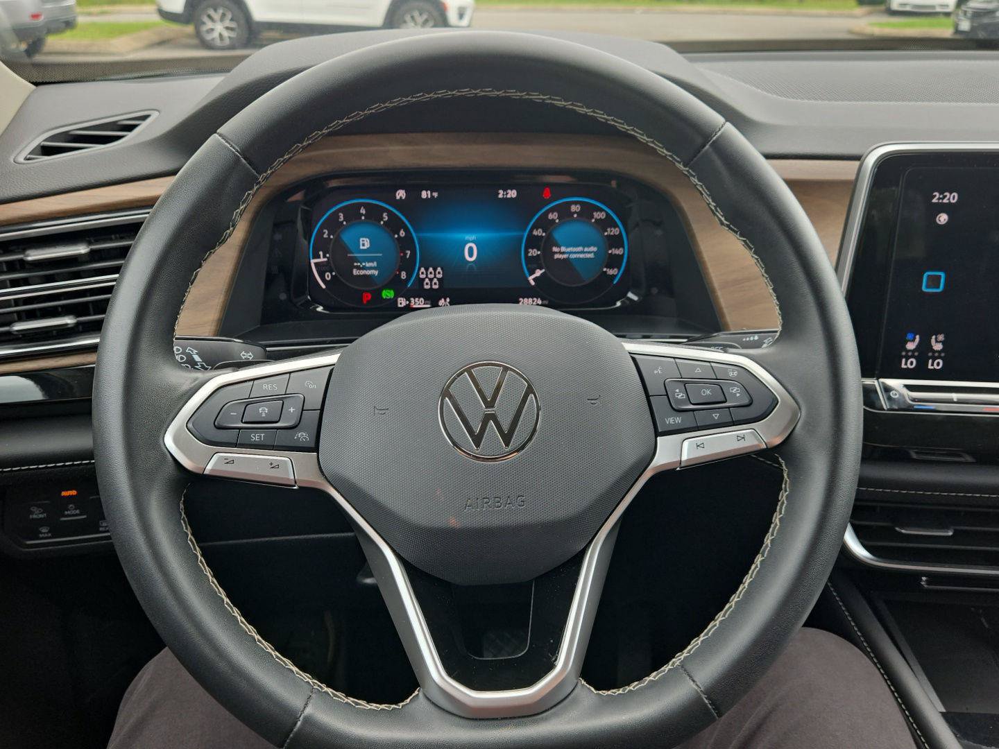 Used 2025 Volkswagen Atlas SE AWD/4WD image 18