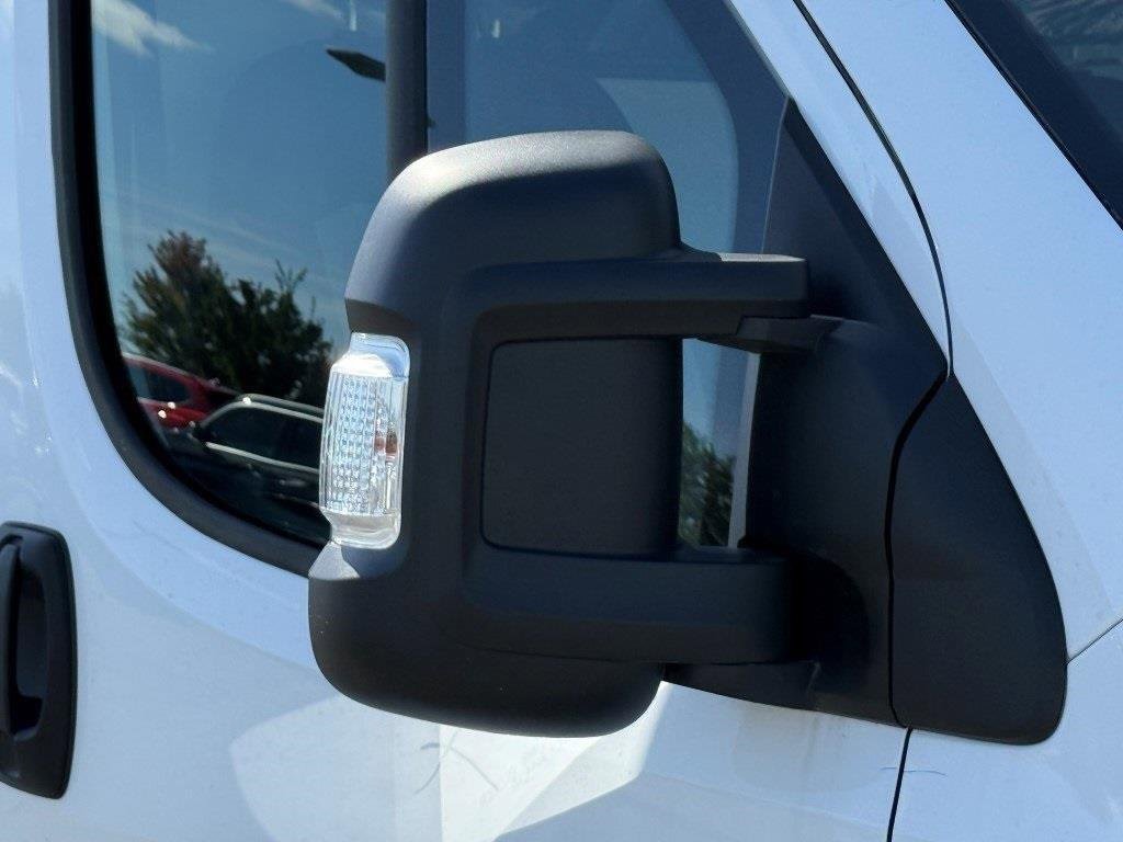 New 2025 RAM ProMaster 1500 w/ Quick Order Package 22G SLT image 7