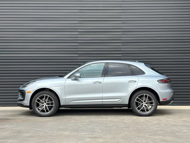 Certified 2026 Porsche Macan image 2