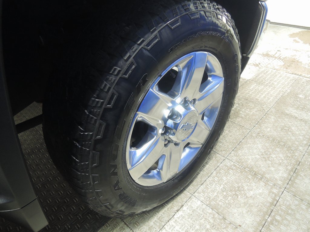 Used 2020 Chevrolet Silverado 2500 LTZ w/ LTZ Plus Package image 42