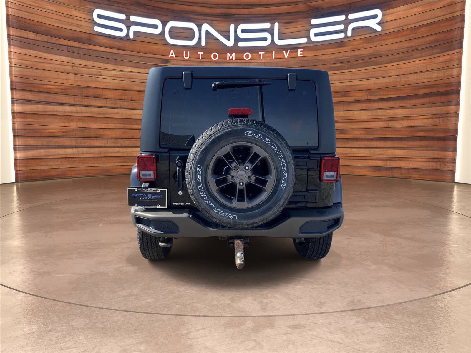 Used 2016 Jeep Wrangler Unlimited Sahara AWD/4WD image 6