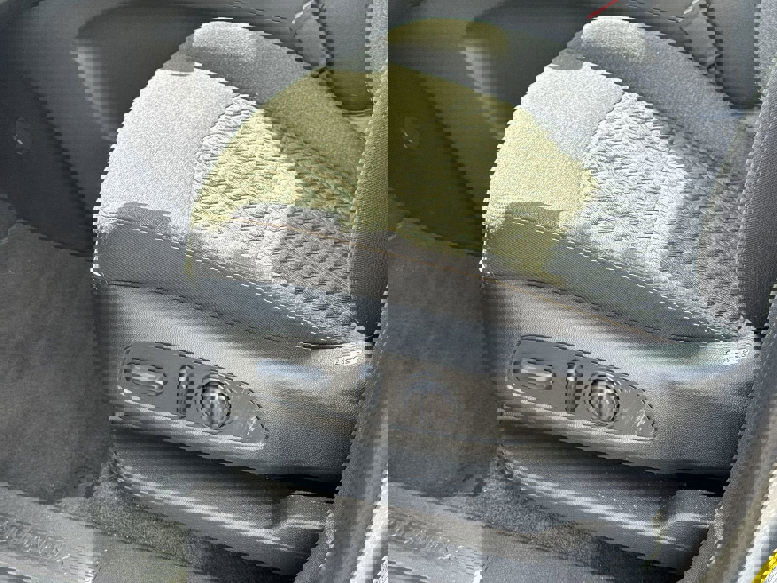 Used 2024 Chevrolet Equinox LT image 17