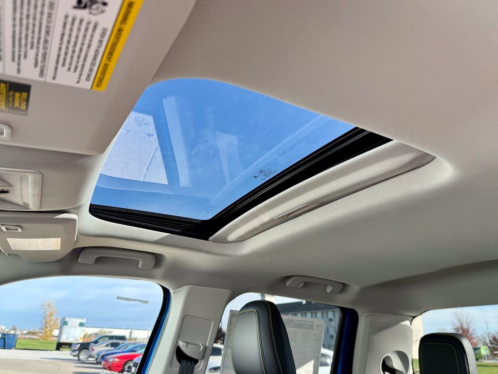 New 2025 Ford Maverick Lobo image 31