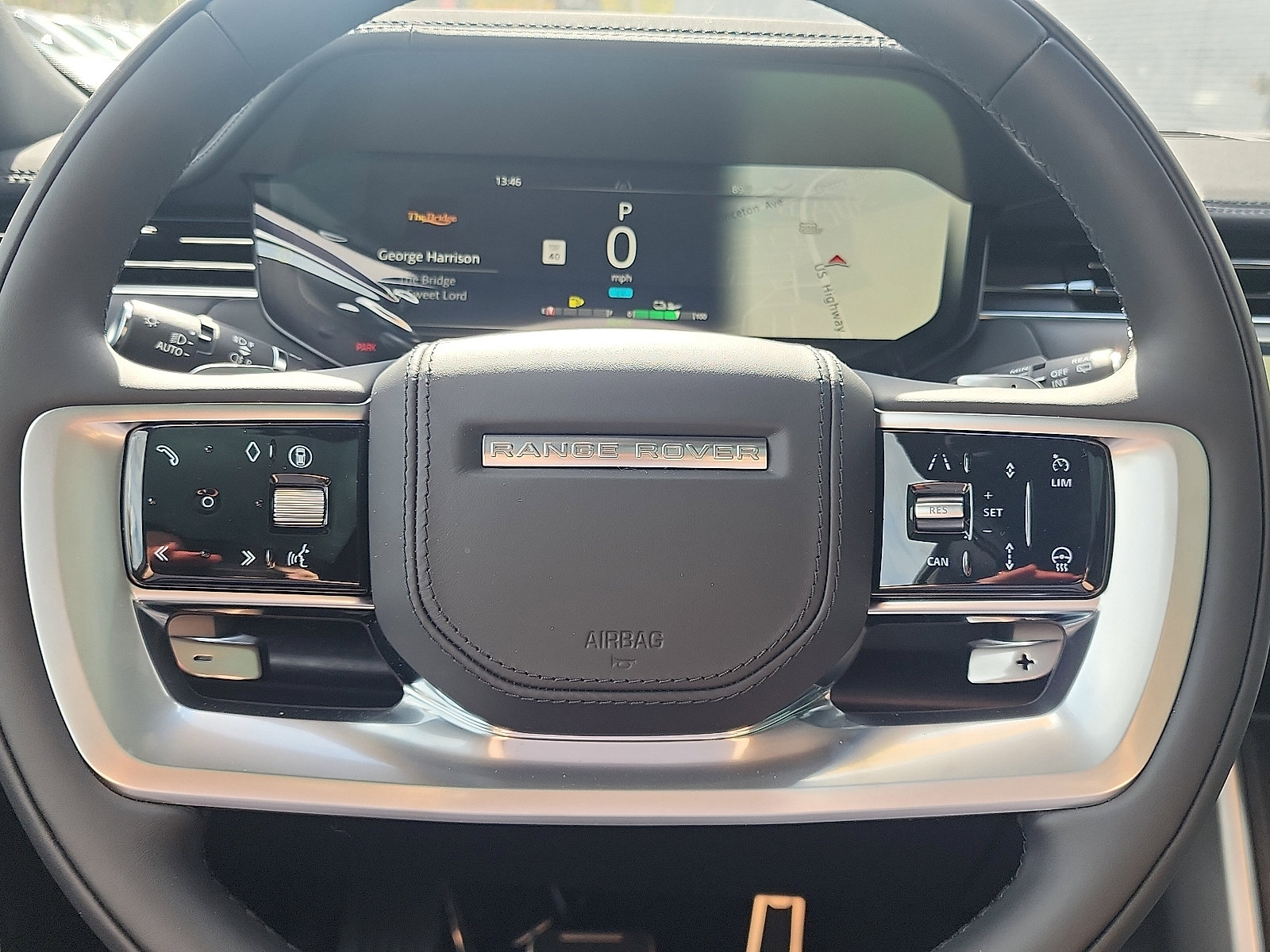 New 2025 Land Rover Range Rover SE image 17