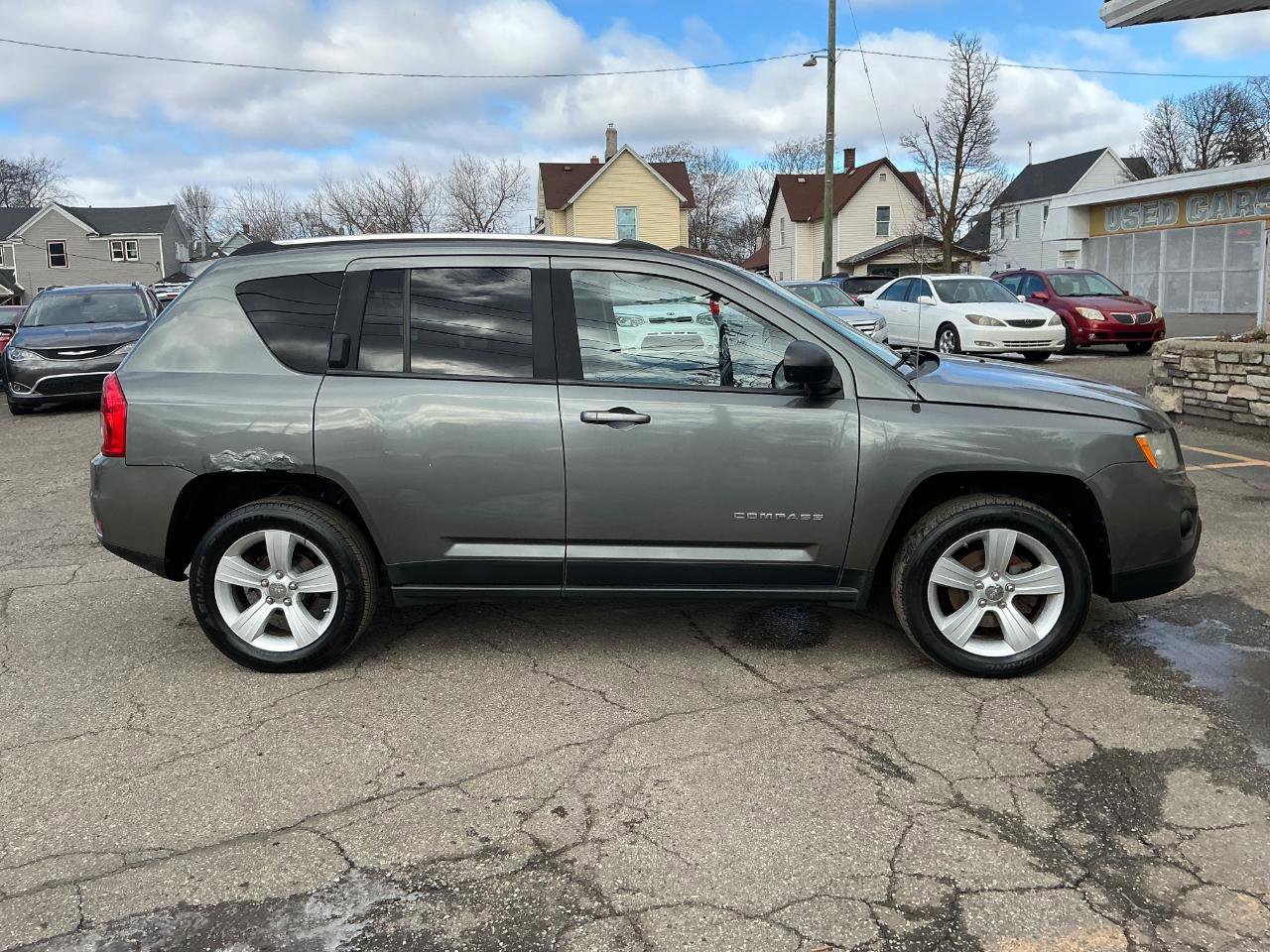 Used 2012 Jeep Compass Sport image 2