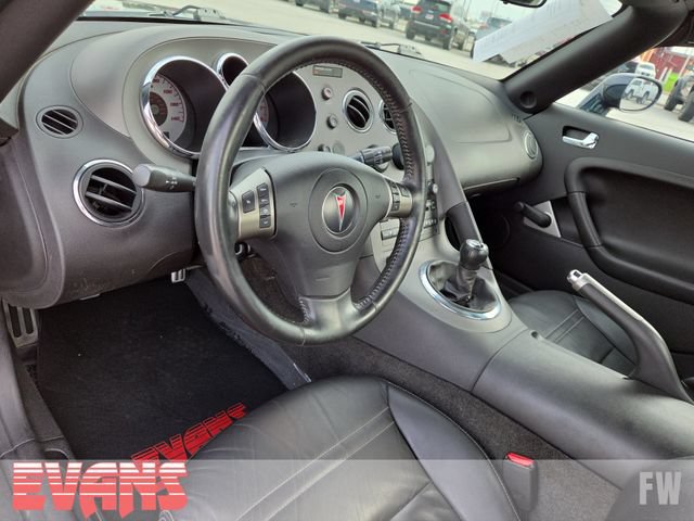 Used 2007 Pontiac Solstice Convertible w/ Premium Package RWD image 18