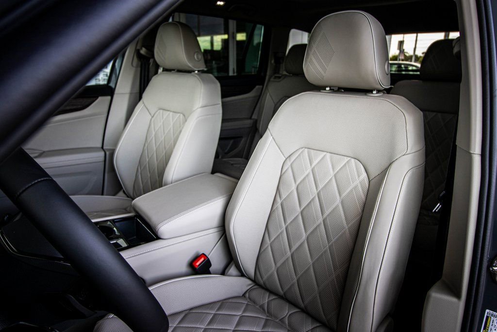 New 2026 Volkswagen Atlas SEL Premium R-Line image 28