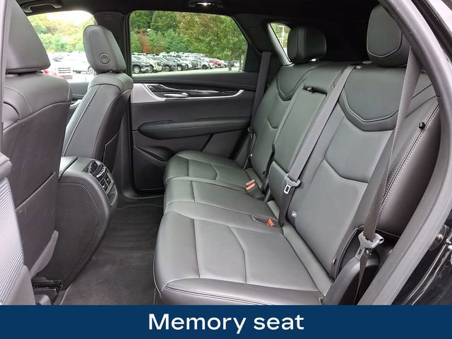 Used 2025 Cadillac XT5 Premium Luxury image 13